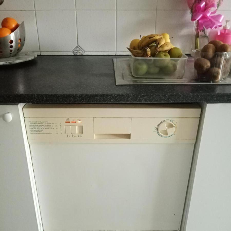 Appartamento Apartamento T2- Apartamento Do Gu Ponta Delgada Esterno foto